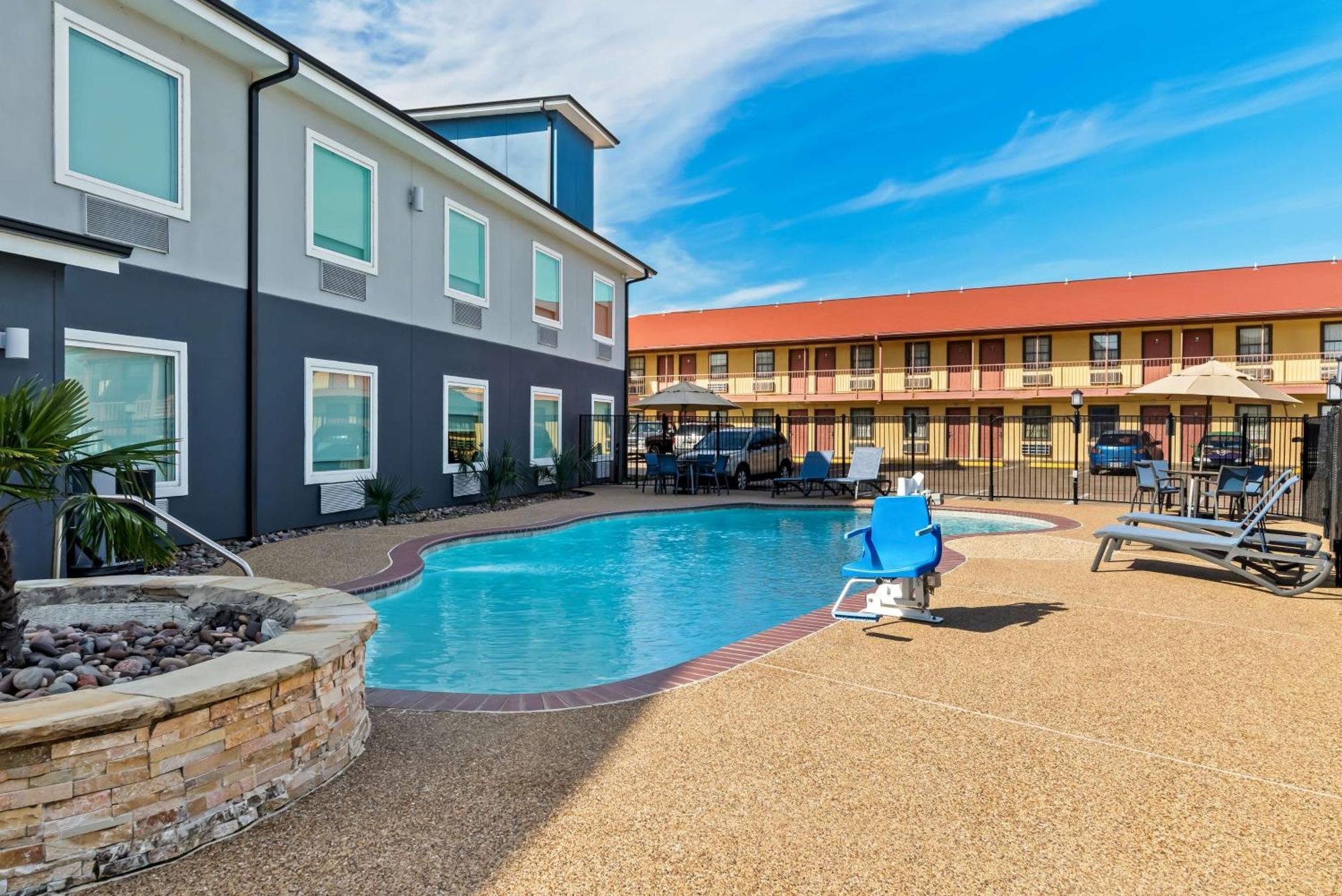 Best Western Executive Inn Seagoville Bagian luar foto